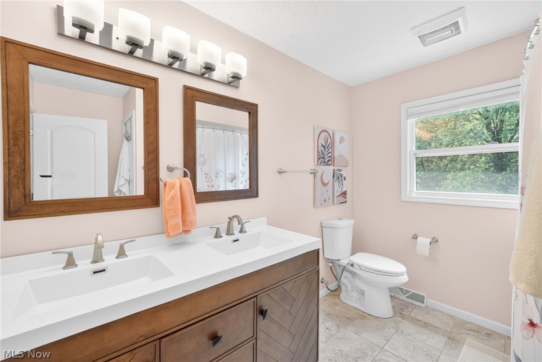 25643 Rustic Lane Westlake OH 44145