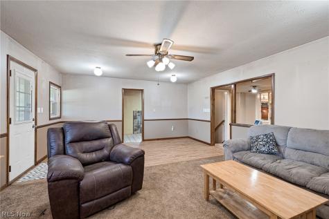 114 W Oak Street West Salem OH 44287