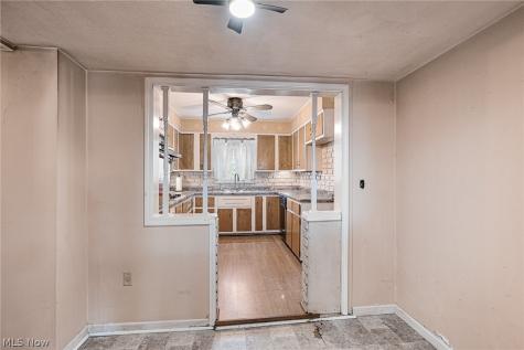 114 W Oak Street West Salem OH 44287