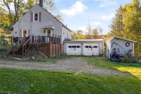 5241 Crestlawn Drive SE East Canton OH 44730