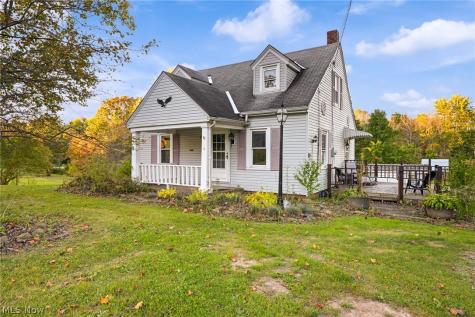 5241 Crestlawn Drive SE East Canton OH 44730