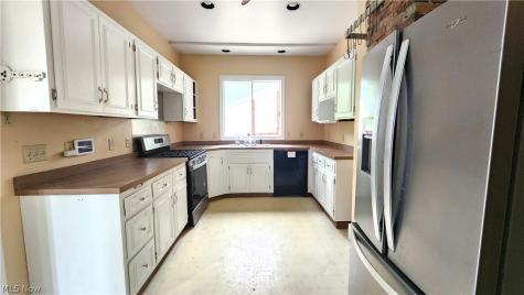 1444 Dill Road South Euclid OH 44121