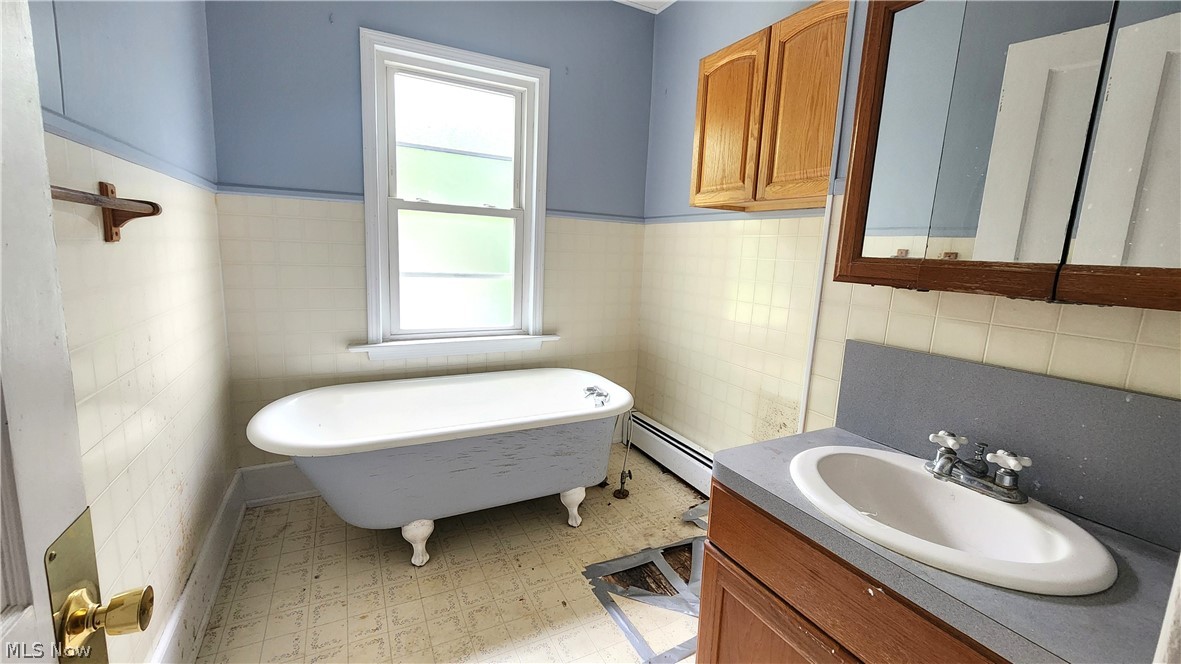 1444 Dill Road South Euclid OH 44121