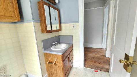 1444 Dill Road South Euclid OH 44121