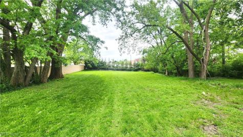 1444 Dill Road South Euclid OH 44121