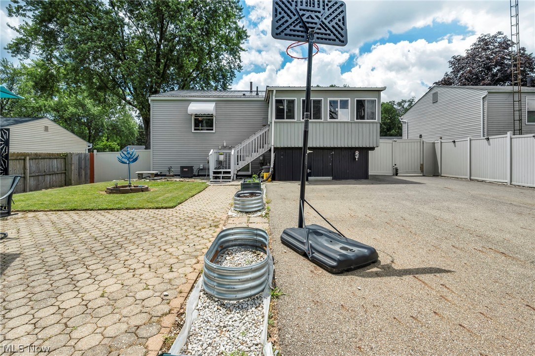 4885 Lynncrest Street SW Canton OH 44706
