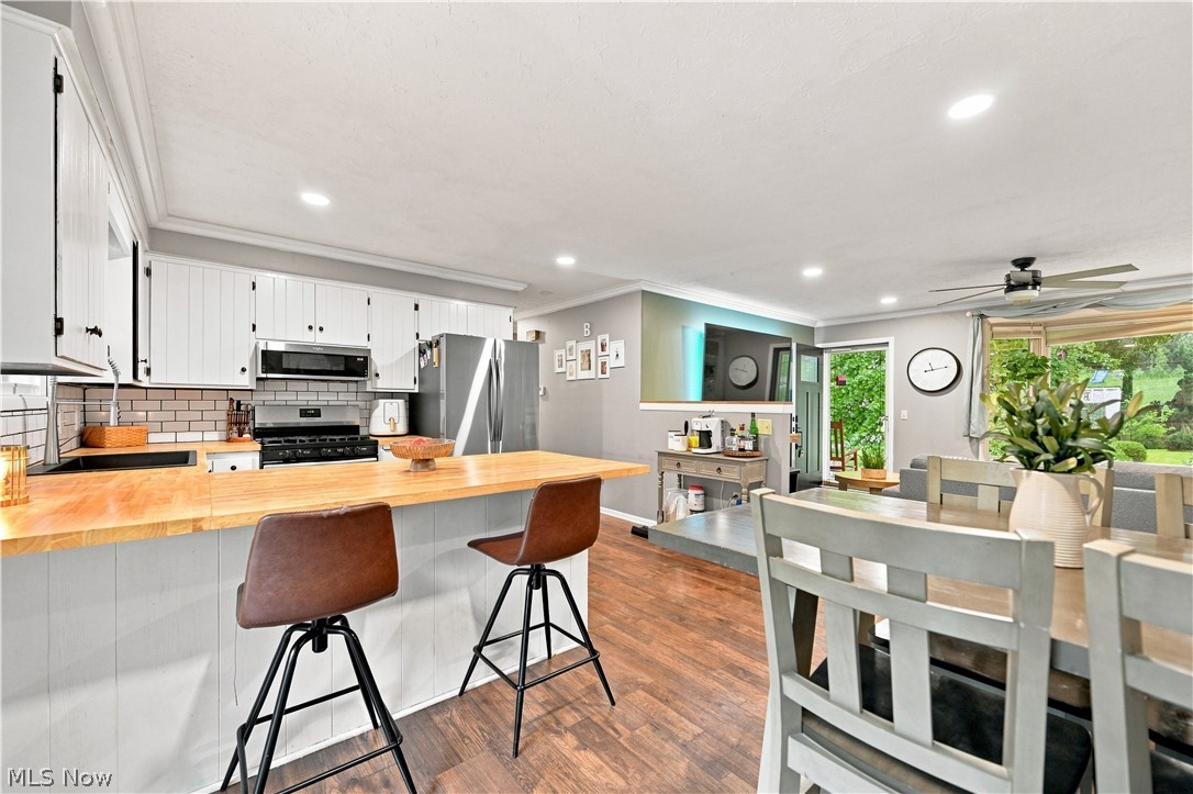 401 Springbrook Drive SW New Philadelphia OH 44663