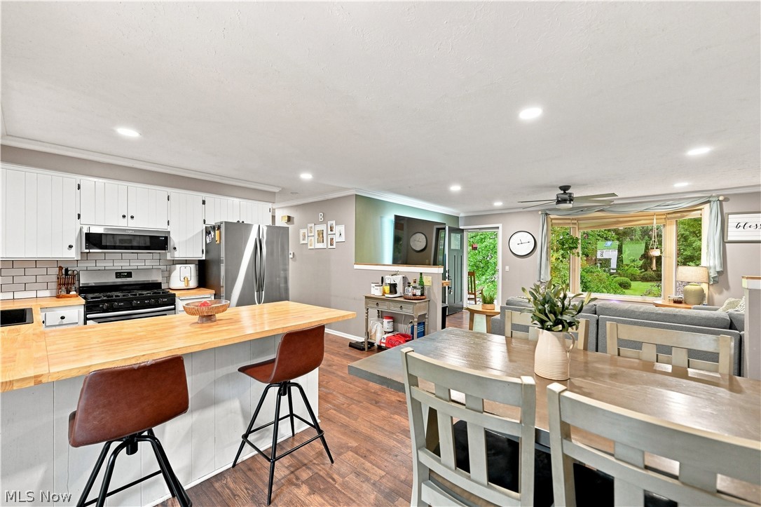 401 Springbrook Drive SW New Philadelphia OH 44663