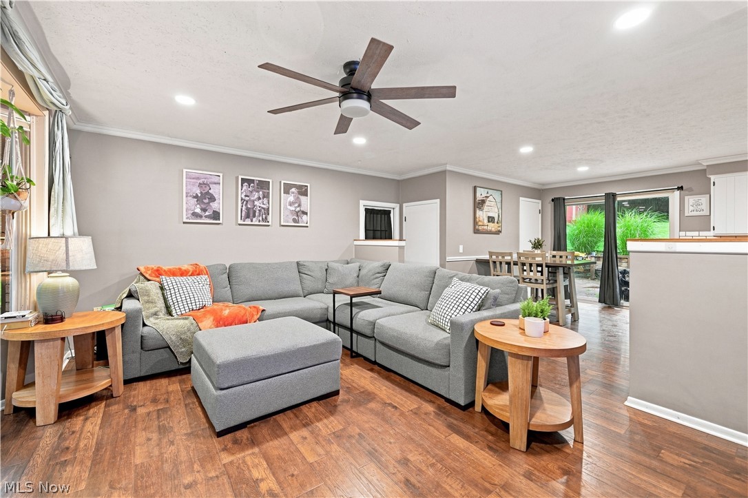 401 Springbrook Drive SW New Philadelphia OH 44663