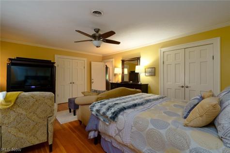 14914 Lake Avenue Lakewood OH 44107