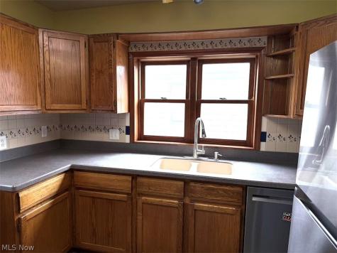 835 Albemarle Avenue Cuyahoga Falls OH 44221