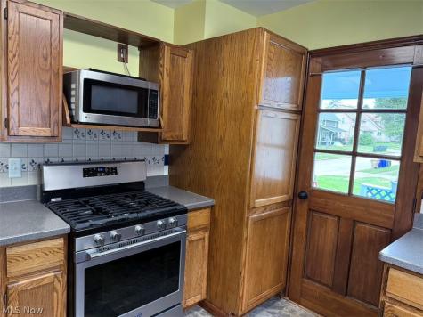 835 Albemarle Avenue Cuyahoga Falls OH 44221