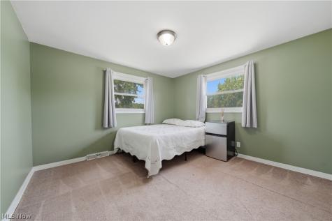360 Dietz Avenue NE East Canton OH 44730