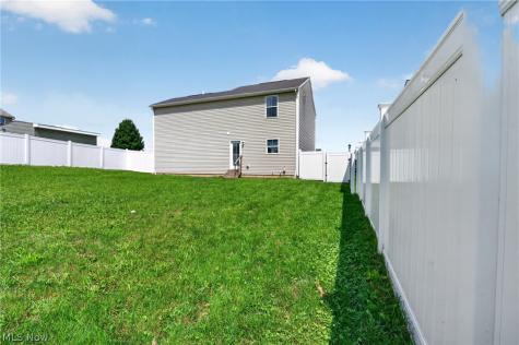 2614 Bishop Oval Barberton OH 44203