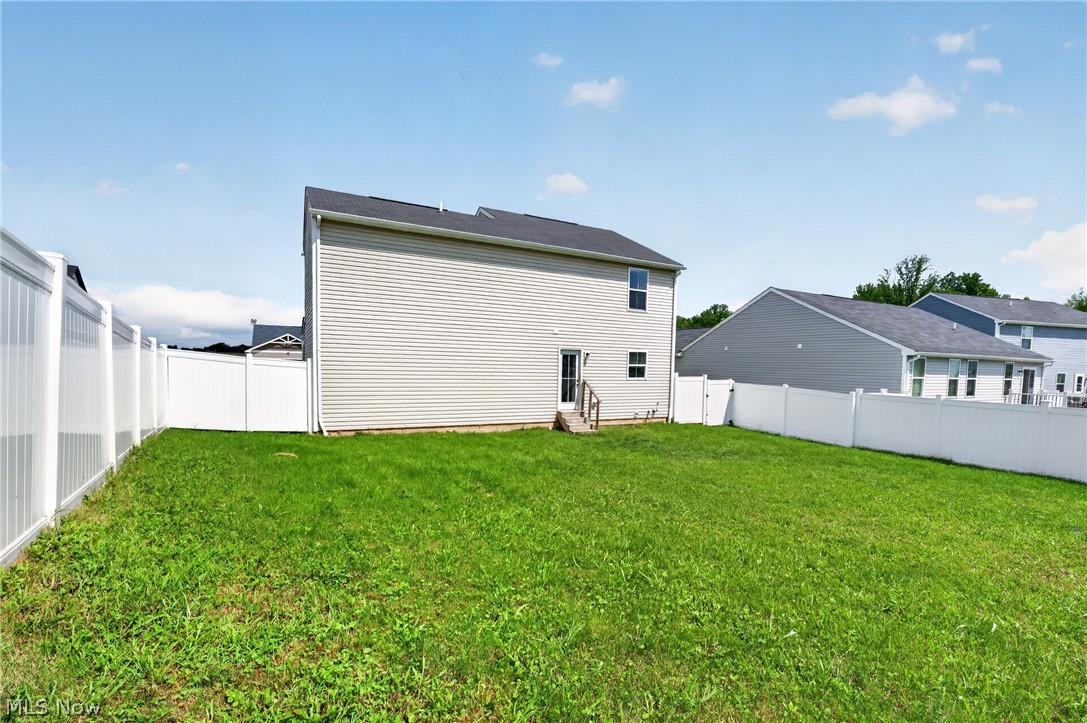 2614 Bishop Oval Barberton OH 44203