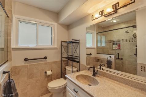 364 Wallace Drive Berea OH 44017