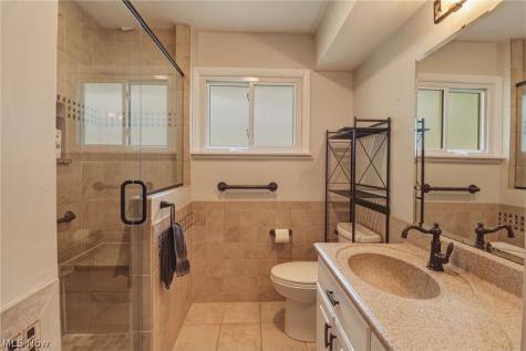 364 Wallace Drive Berea OH 44017