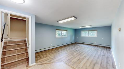 364 Wallace Drive Berea OH 44017