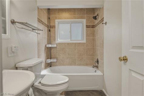 364 Wallace Drive Berea OH 44017