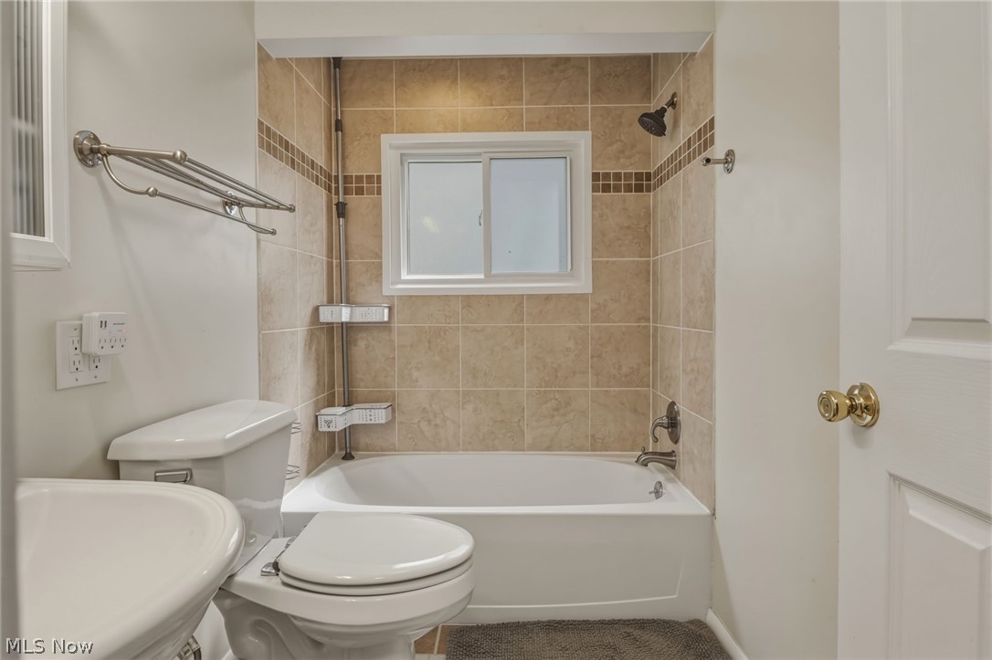 364 Wallace Drive Berea OH 44017