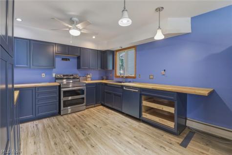 364 Wallace Drive Berea OH 44017