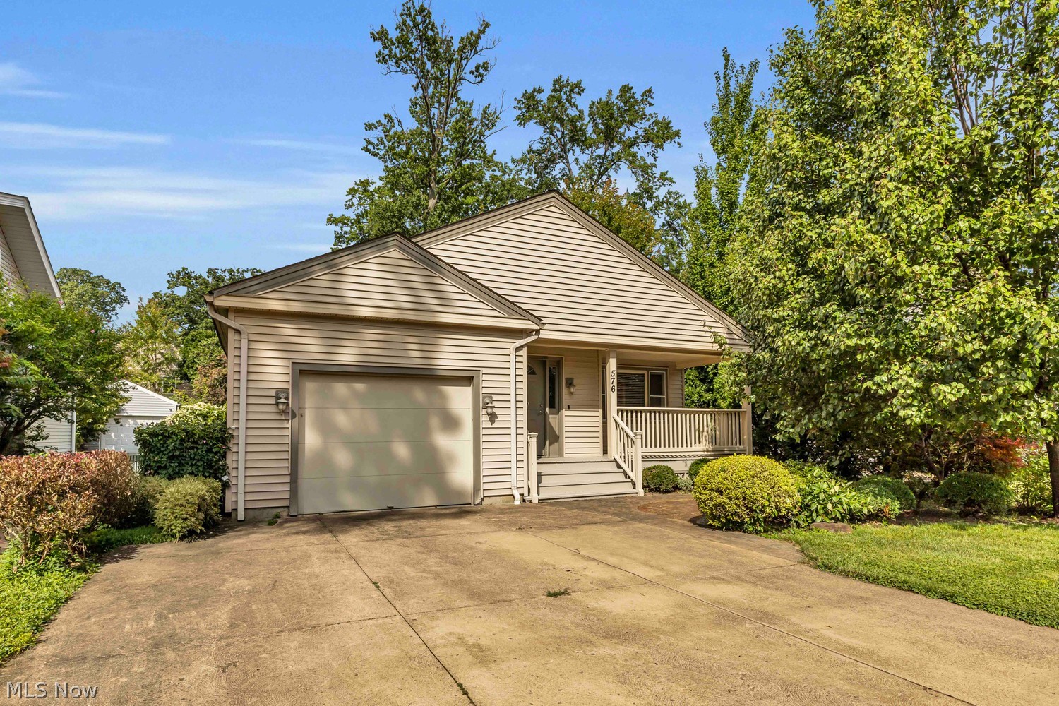 576 Upland Road Bay Village OH 44140