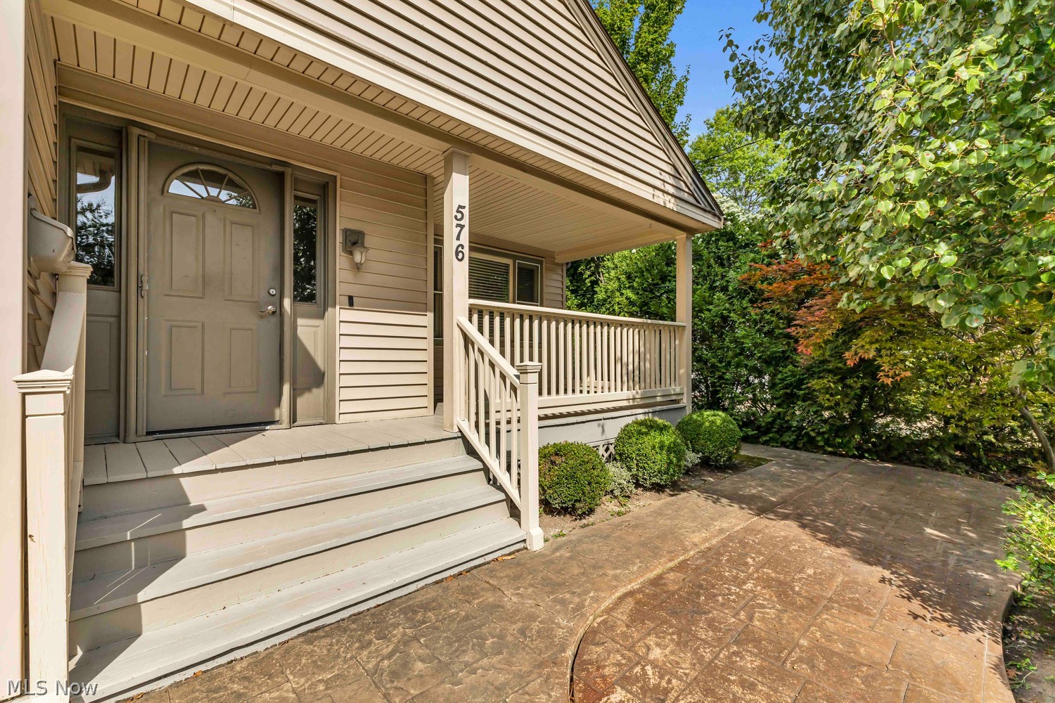 576 Upland Road Bay Village OH 44140