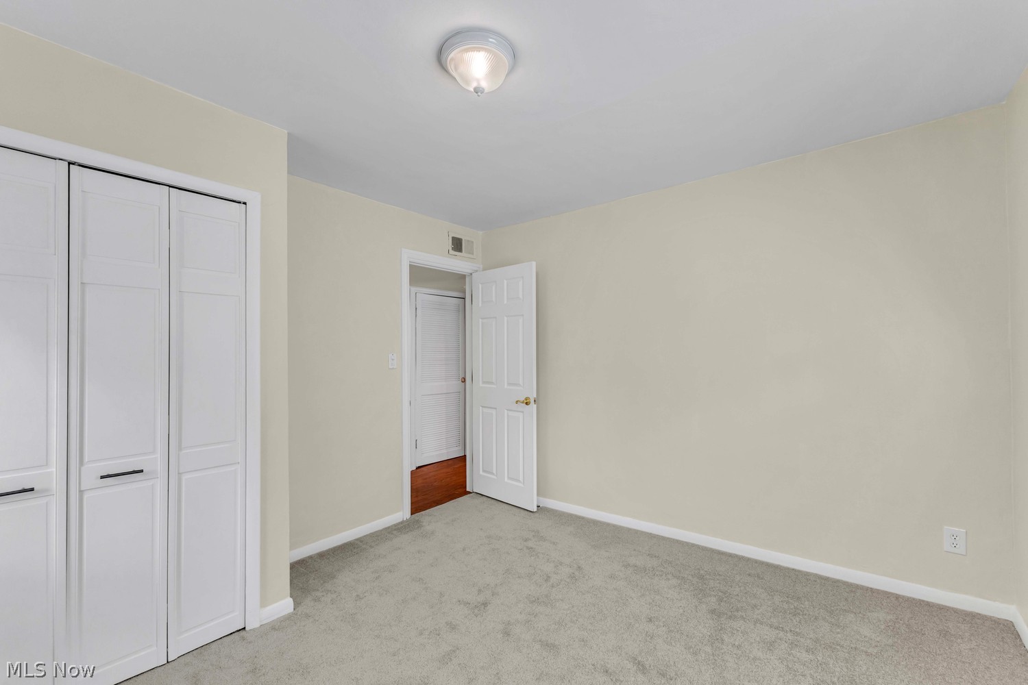 576 Upland Road Bay Village OH 44140