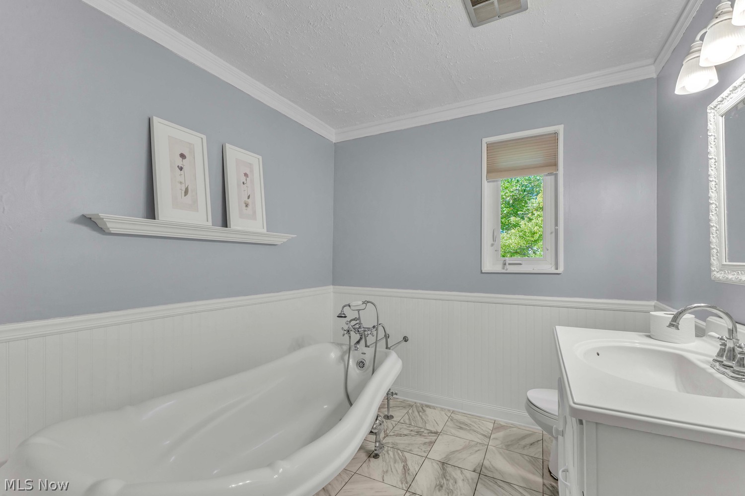 576 Upland Road Bay Village OH 44140