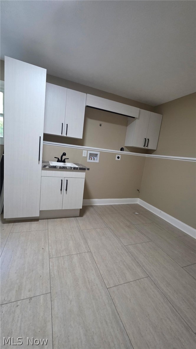 3246 E Waterloo Road Akron OH 44312