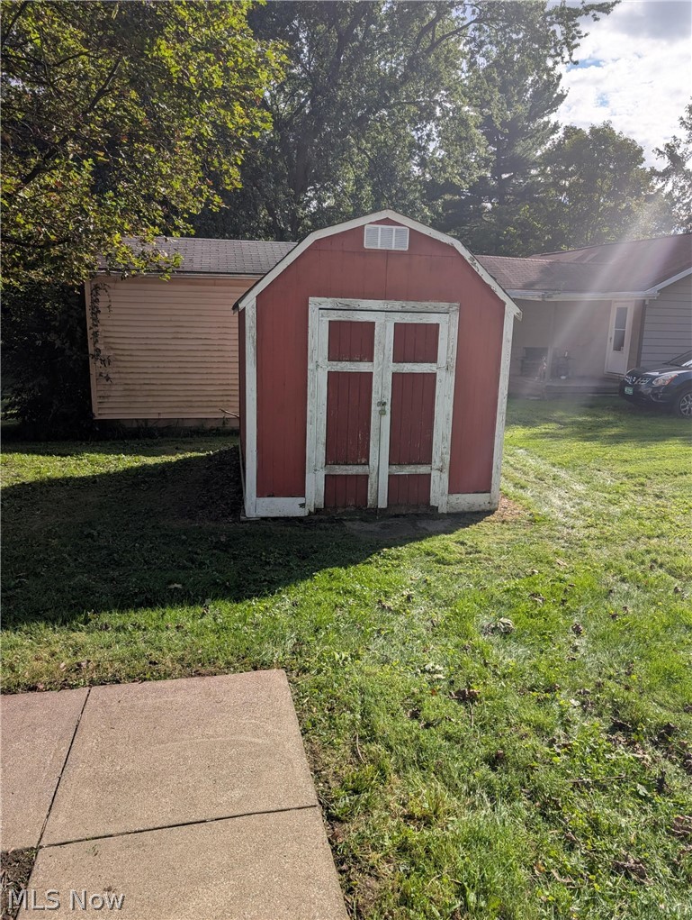 3246 E Waterloo Road Akron OH 44312