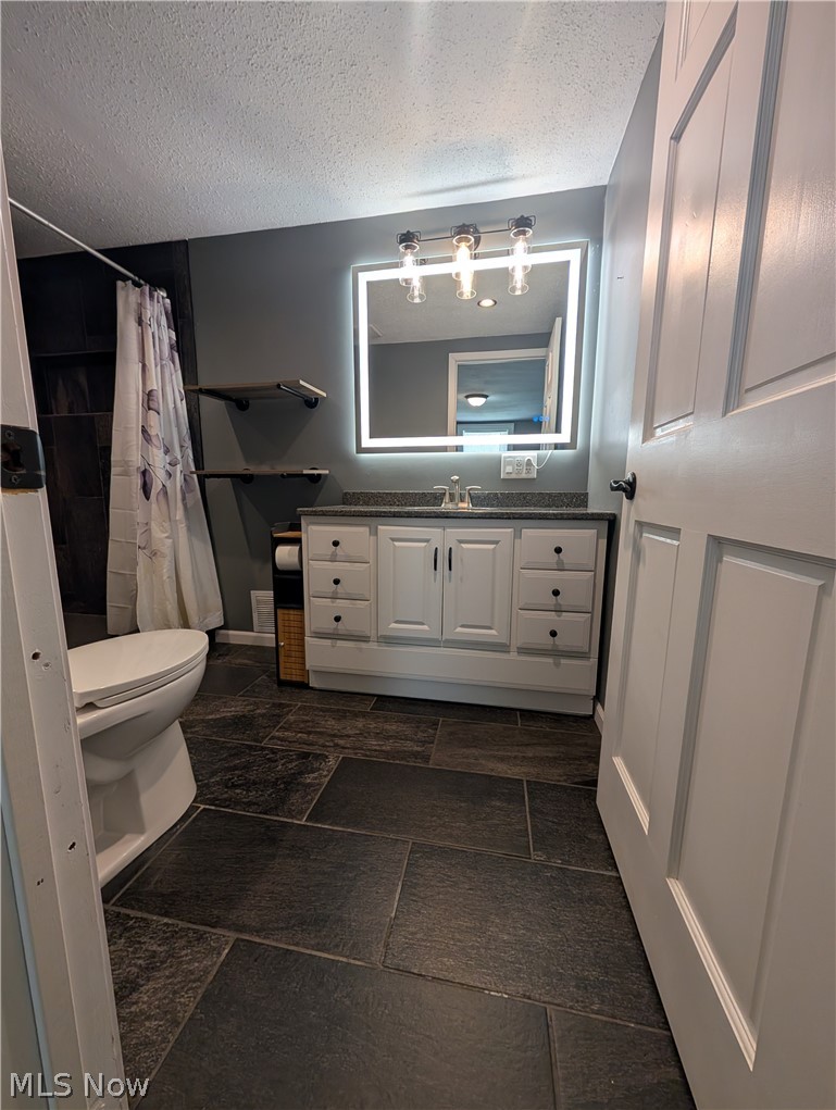 3032 Bell Wick Road Hubbard OH 44425