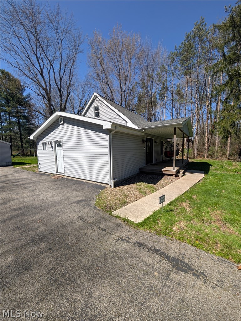 3032 Bell Wick Road Hubbard OH 44425
