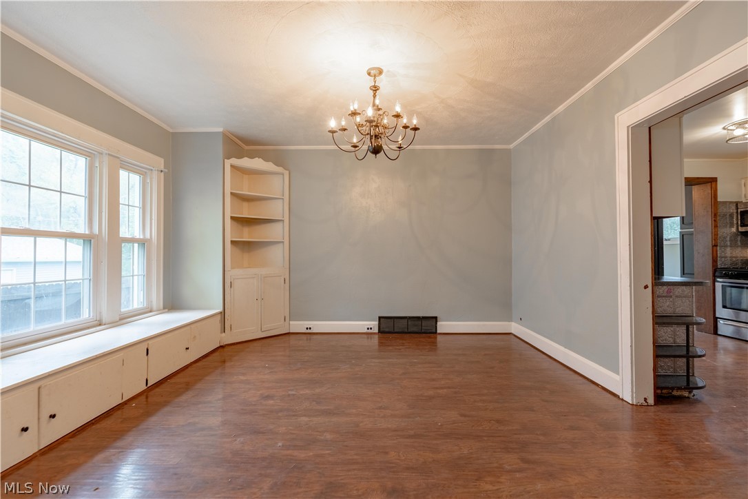 417 Tuscarawas Avenue NW Brewster OH 44613