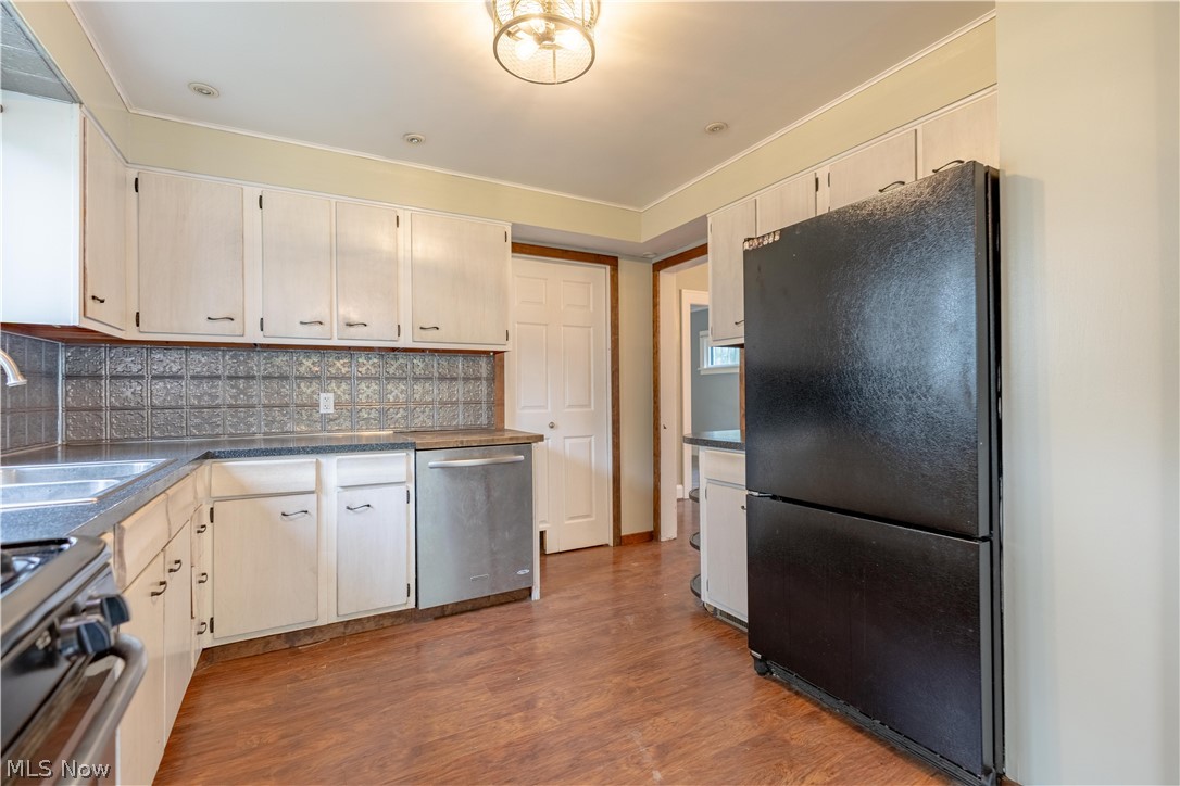 417 Tuscarawas Avenue NW Brewster OH 44613