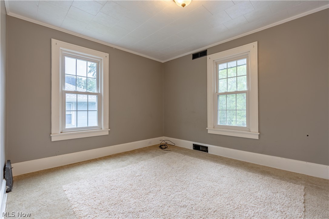 417 Tuscarawas Avenue NW Brewster OH 44613