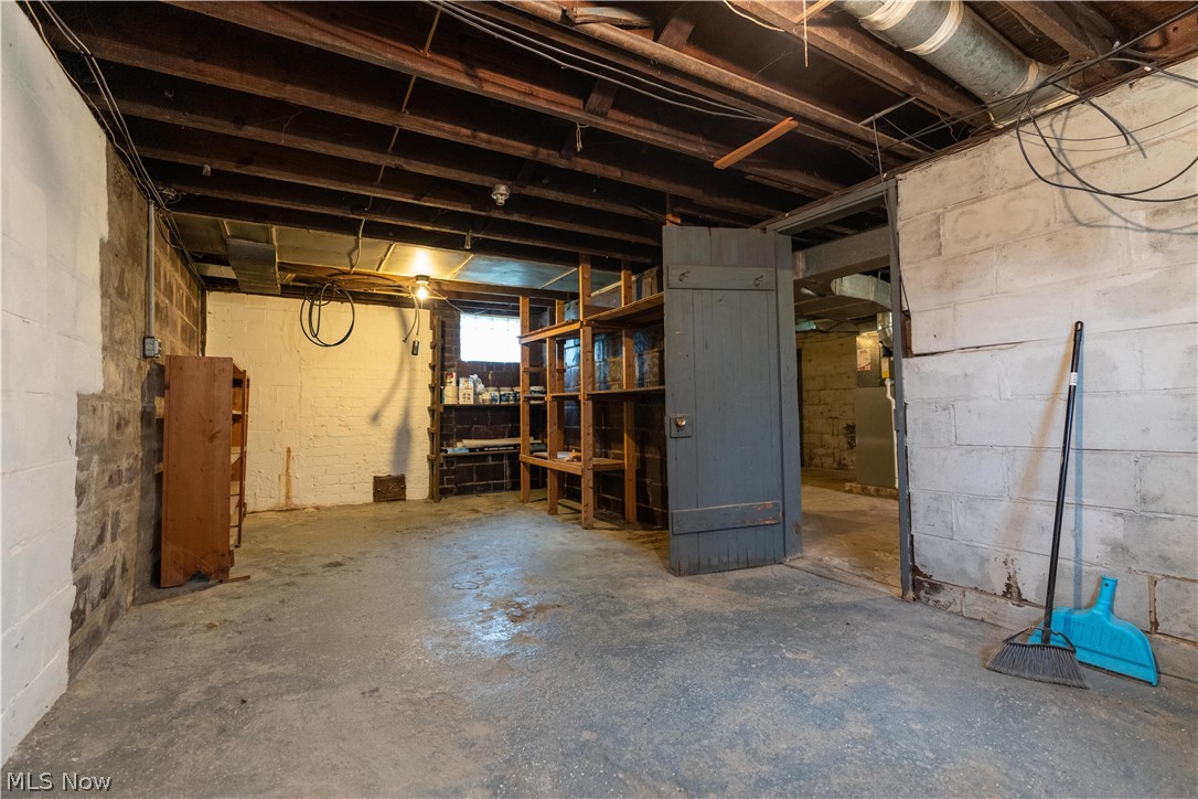 417 Tuscarawas Avenue NW Brewster OH 44613