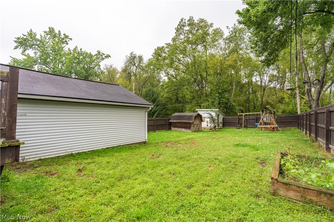 417 Tuscarawas Avenue NW Brewster OH 44613