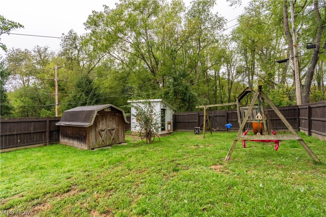 417 Tuscarawas Avenue NW Brewster OH 44613