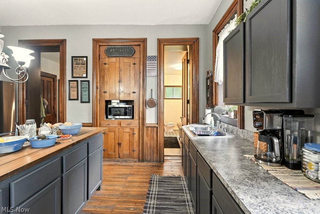 7298 Akron Road Sterling OH 44276