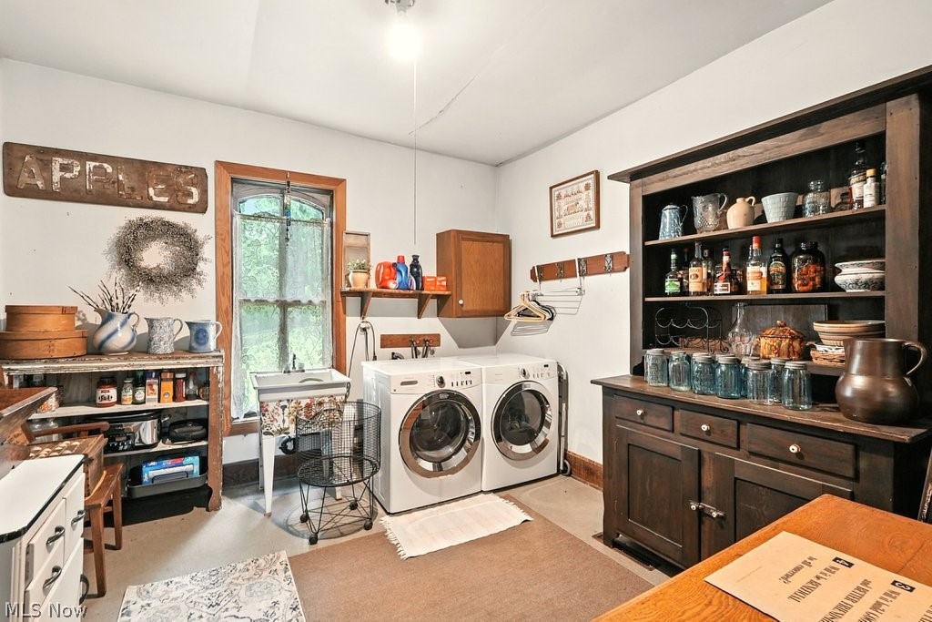 7298 Akron Road Sterling OH 44276