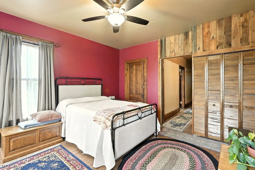 7298 Akron Road Sterling OH 44276