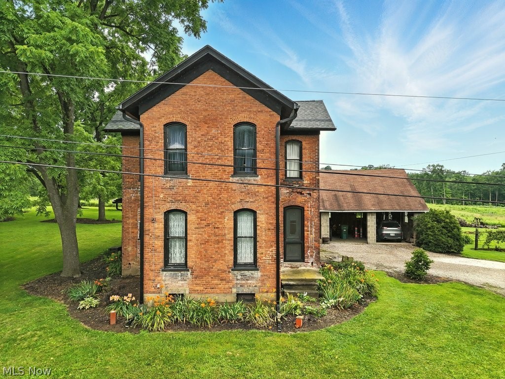 7298 Akron Road Sterling OH 44276