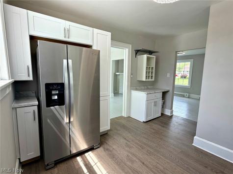 696 E Ohio Avenue Sebring OH 44672