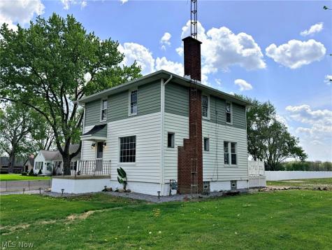 696 E Ohio Avenue Sebring OH 44672