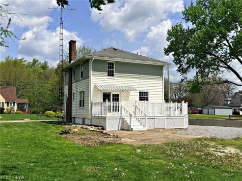 696 E Ohio Avenue Sebring OH 44672