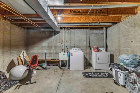 1396 E 124 Street Cleveland OH 44106