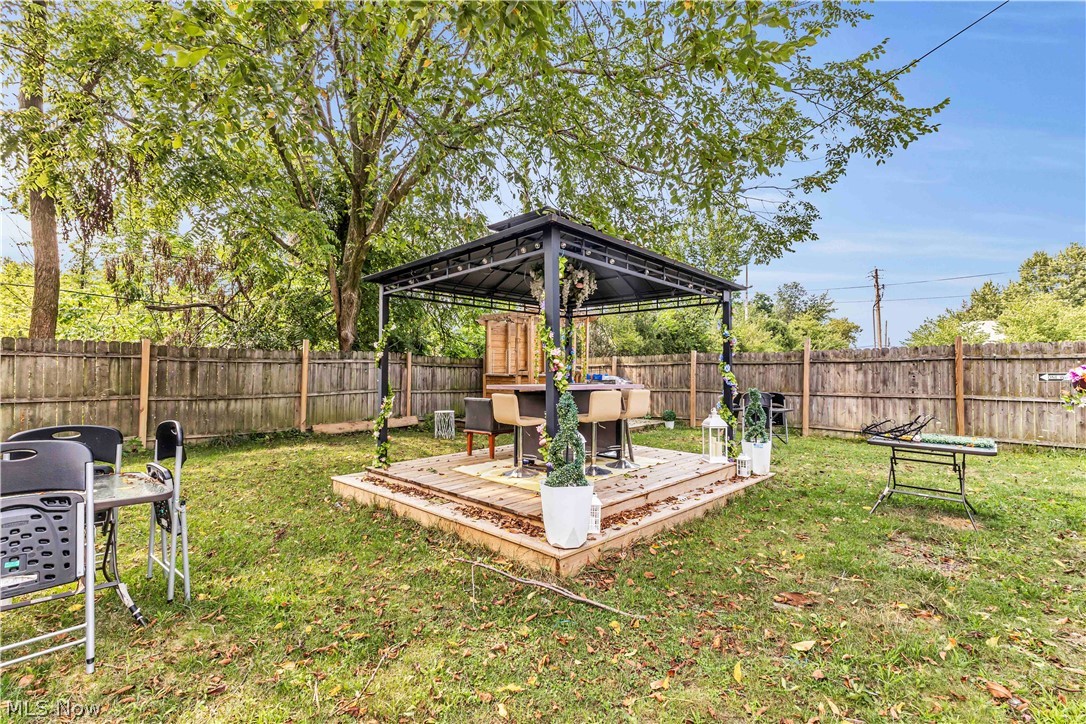 1396 E 124 Street Cleveland OH 44106