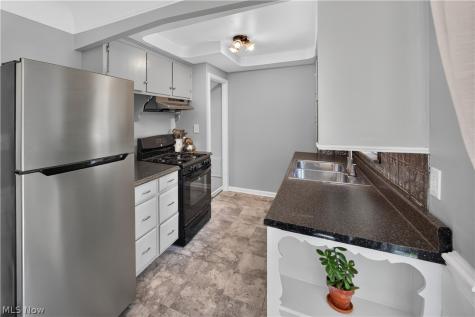 1680 Harwich Road Lyndhurst OH 44124