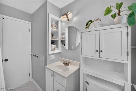 1680 Harwich Road Lyndhurst OH 44124
